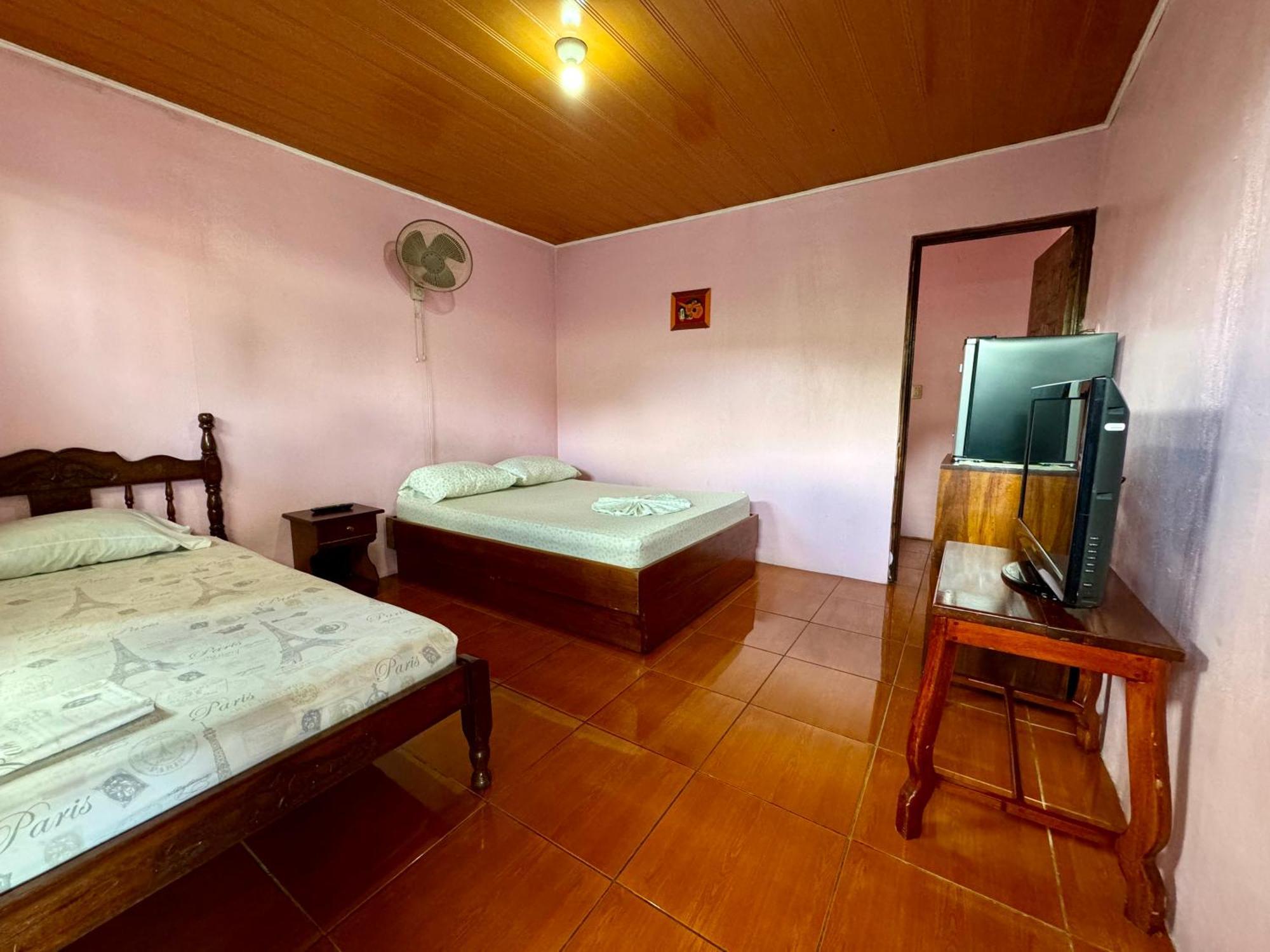 Cabinas Las Palmas Del Sol La Fortuna Exteriör bild